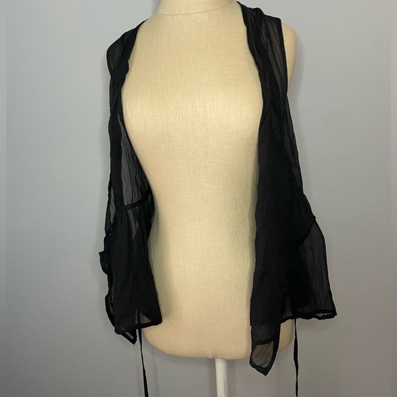 Women’s Band of Gypsies Black Lace Vest - Picture 4 of 8